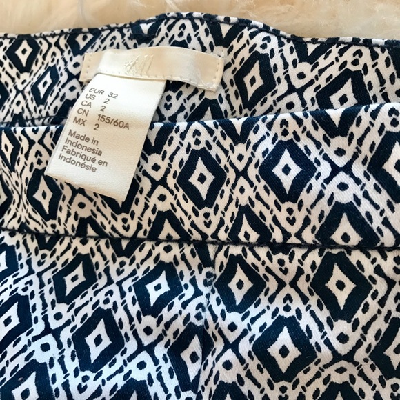 Slim-Fit H&M Patterned Pants - Picture 4 of 5